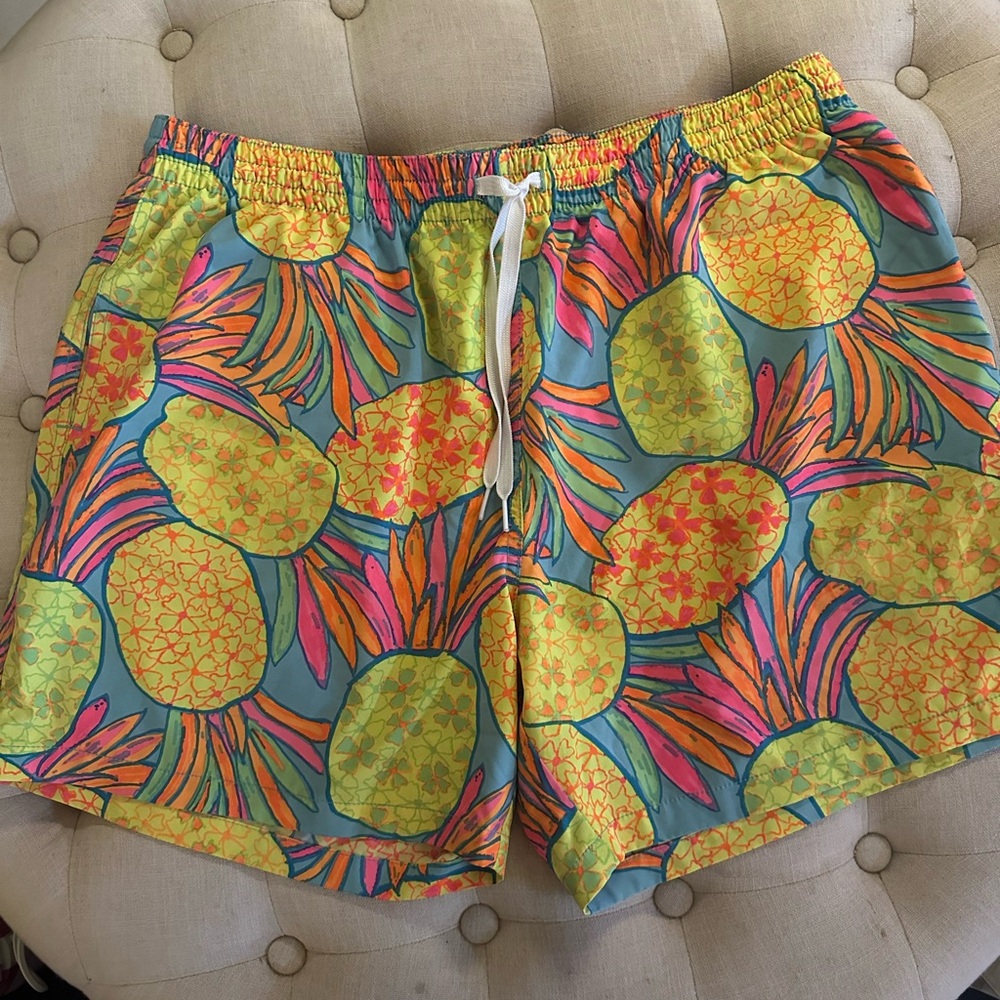 NWOT - Chubbies Vibrant Floral Swim Trunks (never worn)